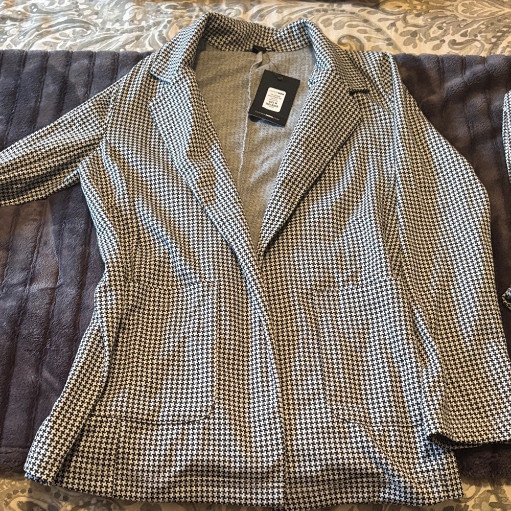 Fashion Nova Black and White Houndstooth Blazer
